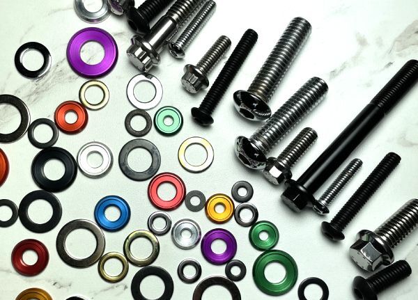 D250G 1/4 ANODIZED ALUMINUM BEAUTY WASHER GOLD